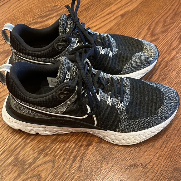 Nike React Infinity Run Flynit 2 used, good condition - Picture 5 of 7